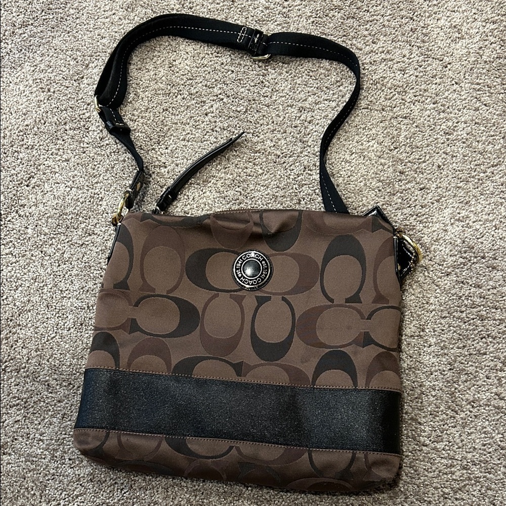 Coach Shoulder Bag in black and brown